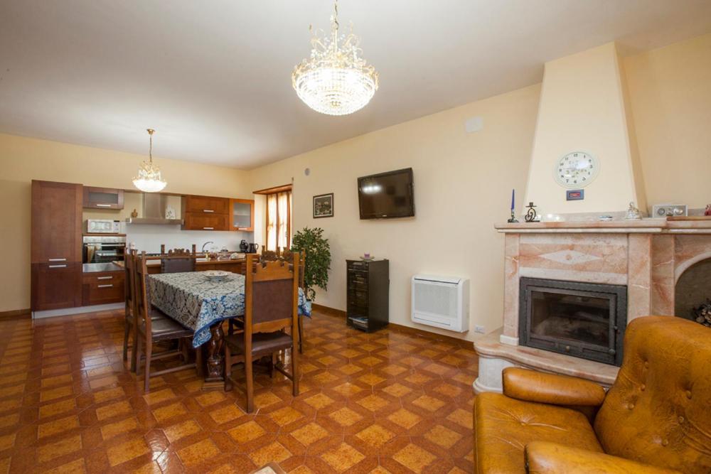 Villa Attilio Balsorano Vecchio Luaran gambar